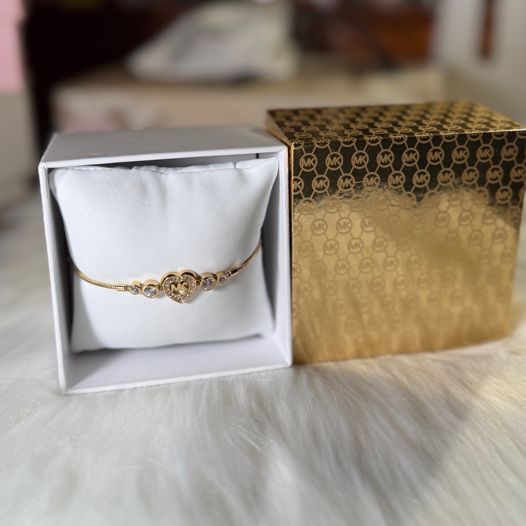 New Michael Kors Gold -Tone Crystal Heart Pave' Slider Bracelet